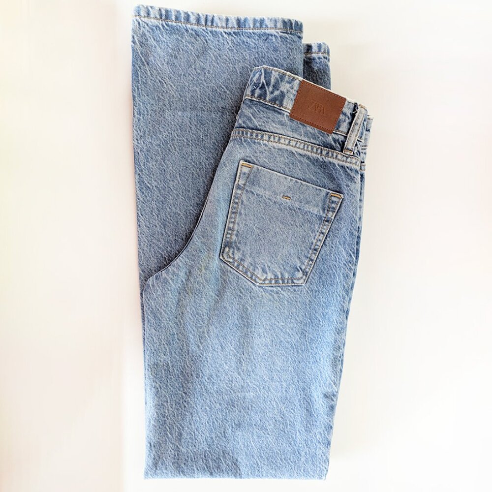 Straight-Cut High-Waist Jeans With Rhinestones From ZARA - Picture 10 of 16